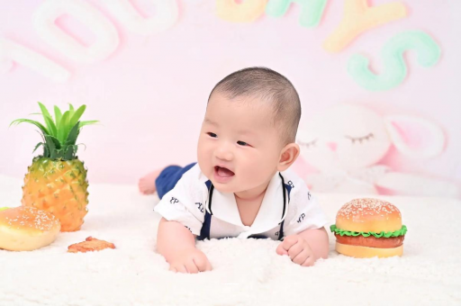 惠州宝宝在妈妈肚子里